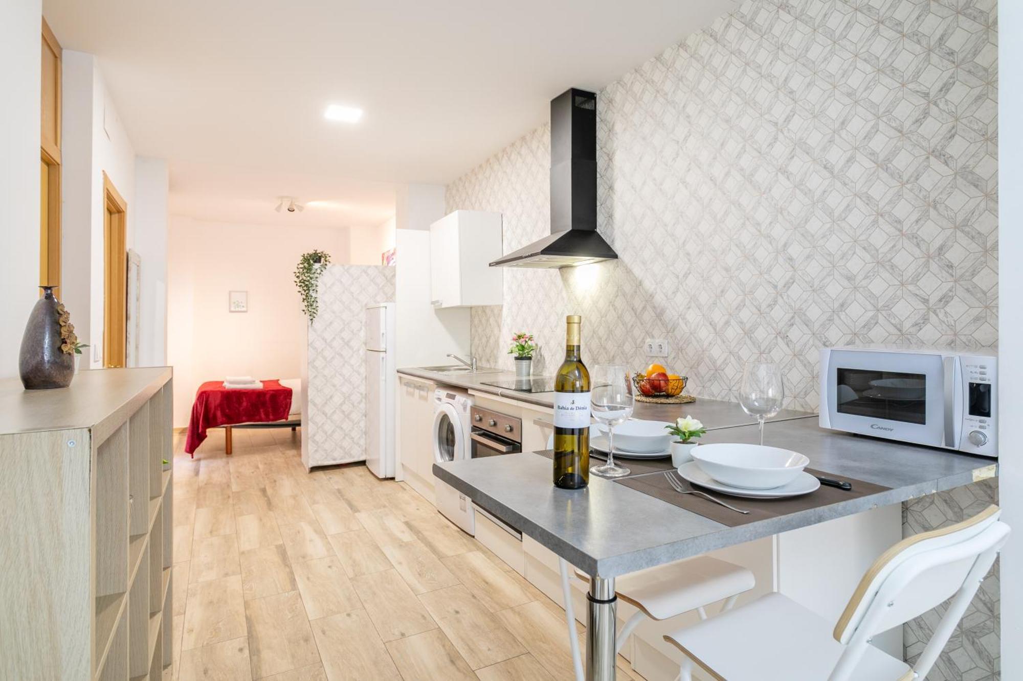 San Leandro, Centro Apartment